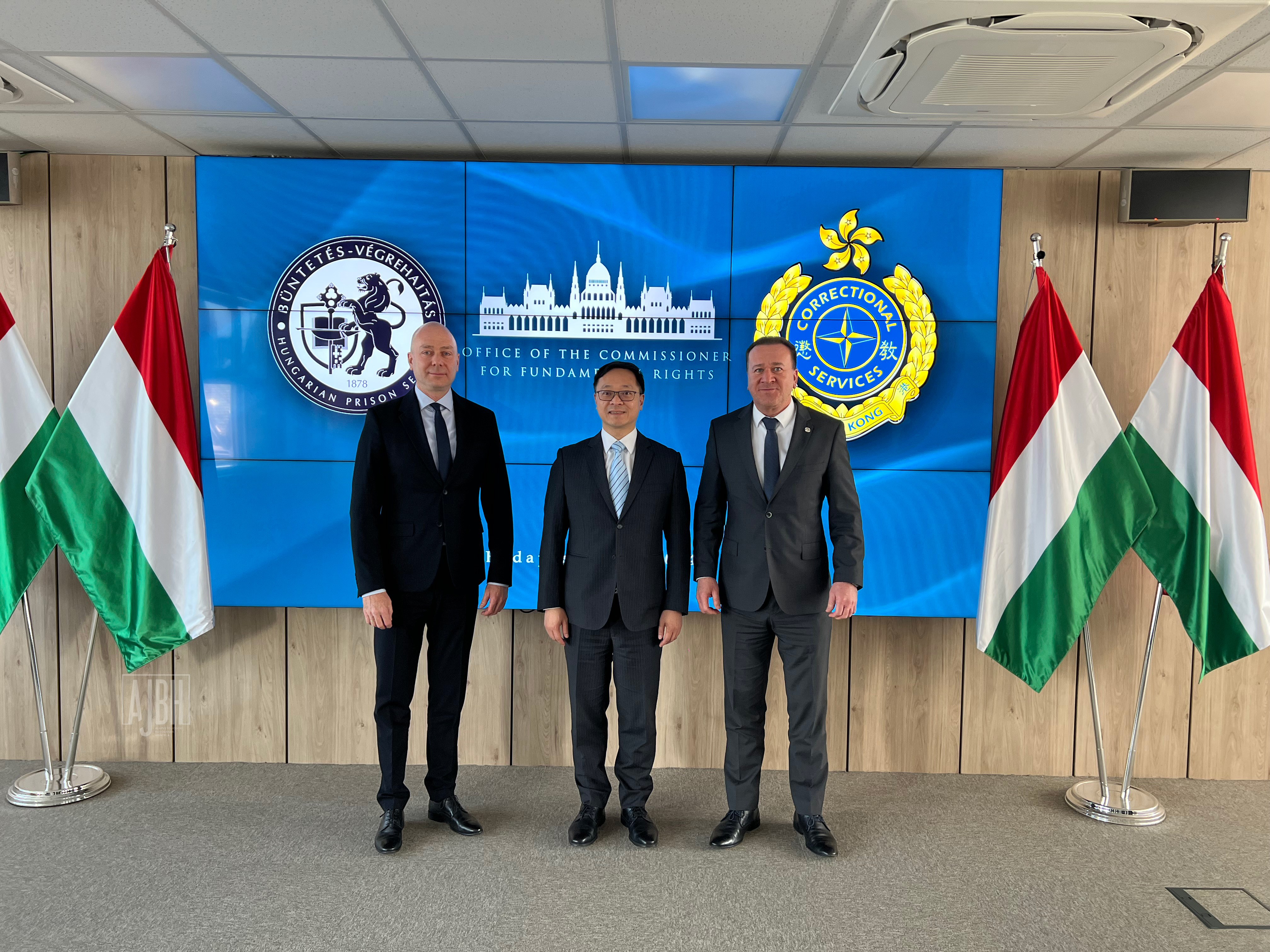 A hongkongi büntetés-végrehajtási szervezet vezetőit fogadta hivatalában az alapvető jogok biztosa